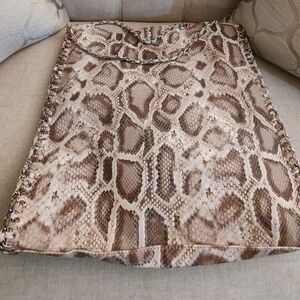 Stylish Snake Print Tote With Magnetic Closure